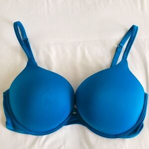 Victoria's Secret T-Shirt Push Up Plunge Bra